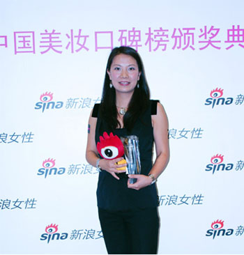     在9月2日在上海隆重举行的“新浪2009中国美妆口碑榜”颁奖典礼上，玫琳凯从1400余个化妆品品牌中脱颖而出，一举摘得“网友最愿意购买品牌”大奖。