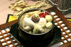 高丽参鸡汤 来自韩国的美容汤